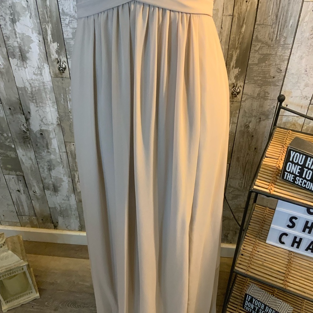 Evening Collective Elegant Beige Evening Gown. Size 4 - Picture 3 of 6